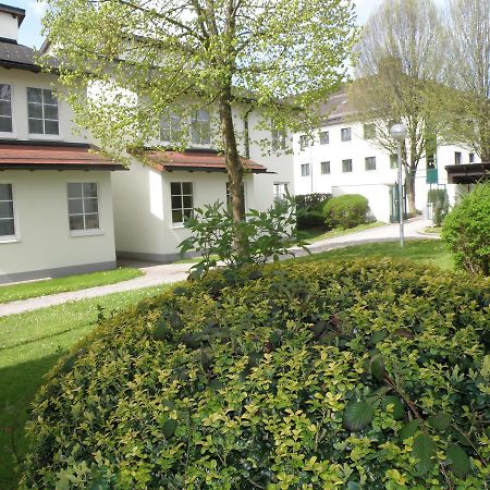 Hotel Sommerhaus Am Internats-Campus 바트레온펠덴 외부 사진